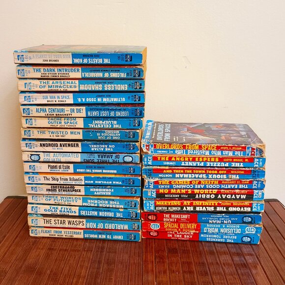 25 Vintage ACE Doublesided Sci Fi Paperbacks - Picture 1 of 14